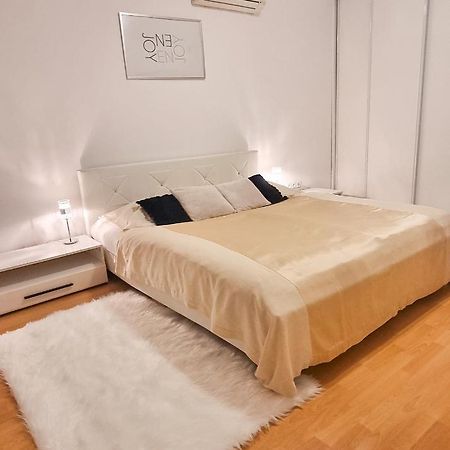Modern & Cozy Apartment Near Hockey & Football Arena Братислава Екстер'єр фото