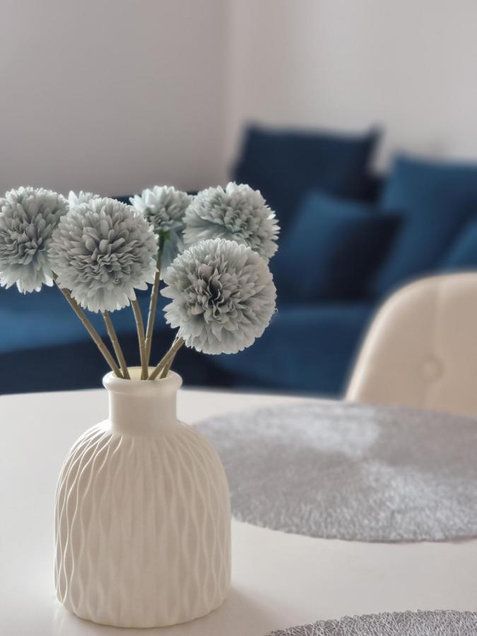 Modern & Cozy Apartment Near Hockey & Football Arena Братислава Екстер'єр фото