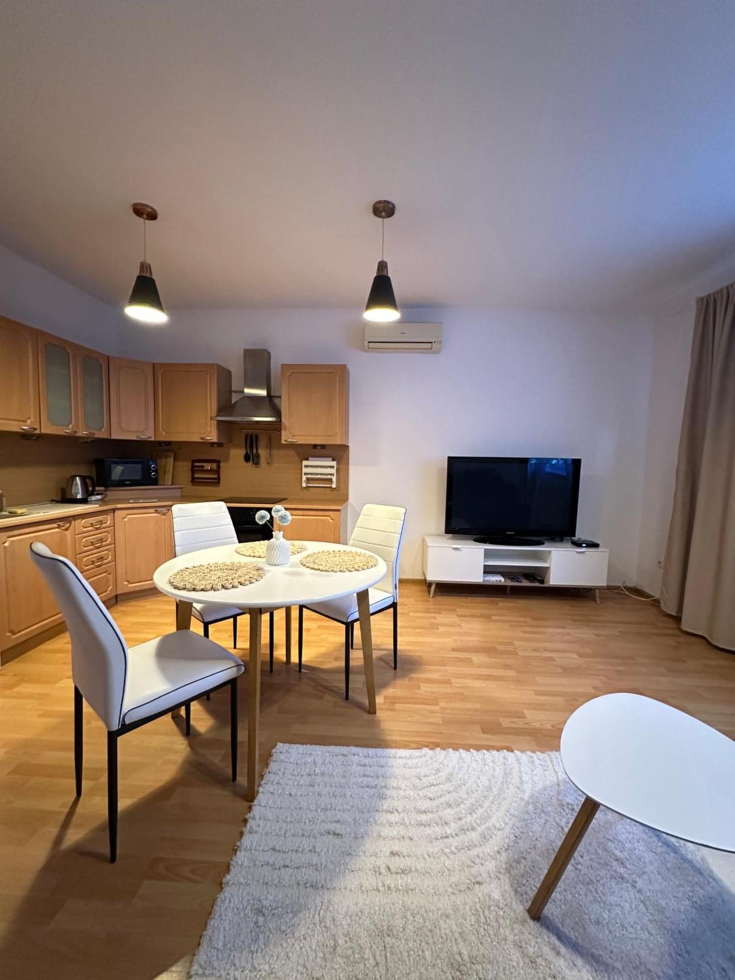 Modern & Cozy Apartment Near Hockey & Football Arena Братислава Екстер'єр фото